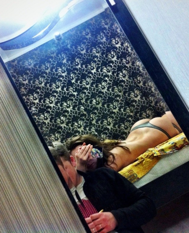 Любители фоткать себя в зеркале (эротика)