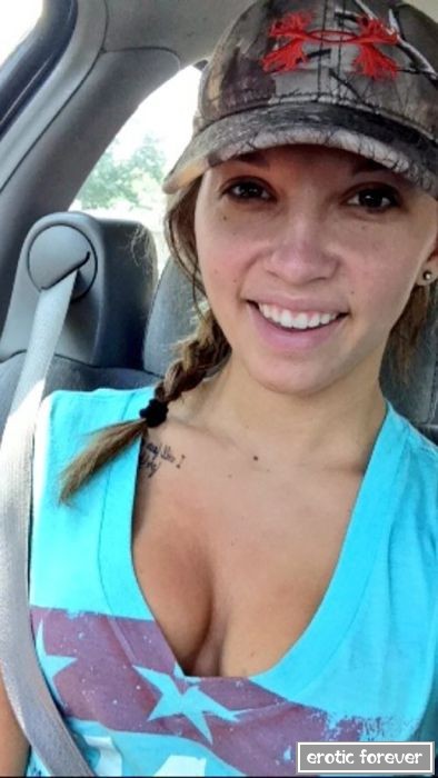 Обворожительные девушки с внушительным размером груди Обворожительные девушки с внушительным размером груди