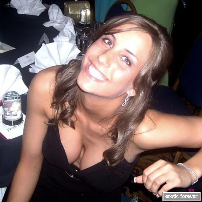 Обворожительные девушки с внушительным размером груди Обворожительные девушки с внушительным размером груди