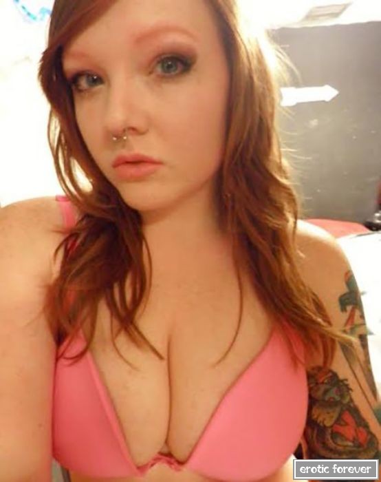 Обворожительные девушки с внушительным размером груди Обворожительные девушки с внушительным размером груди