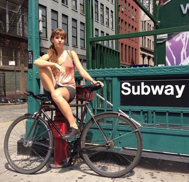 Очаровательные велосипедистки