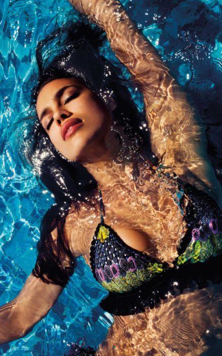 Оригинальные снимки девушек под водой