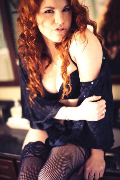 Полуголые девушки из социальных сетей (эротика)