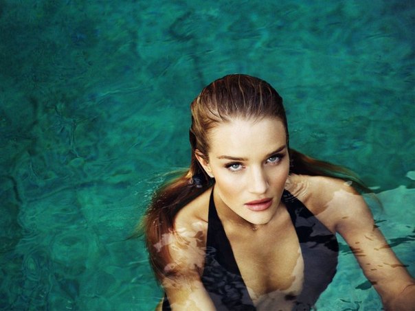 Rosie Huntington-Whiteley – Esquire UK Magazine