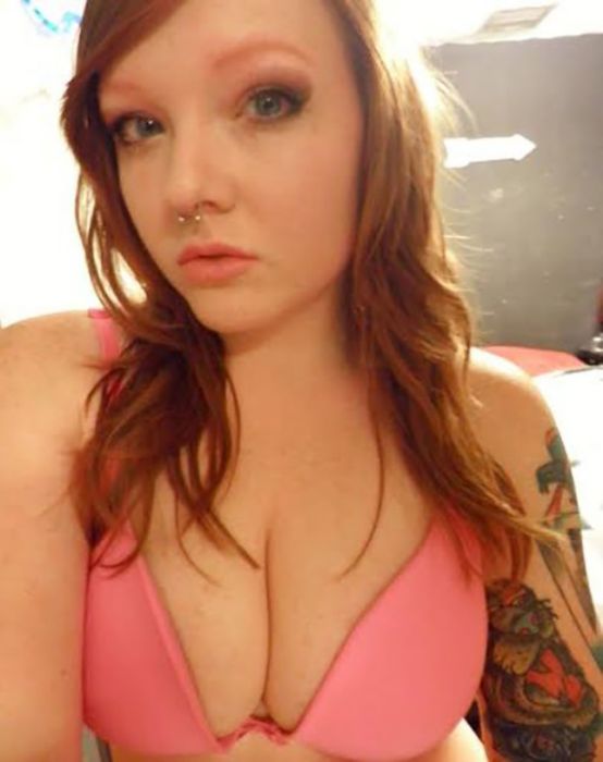 Сексуальные девчата фоткают себя