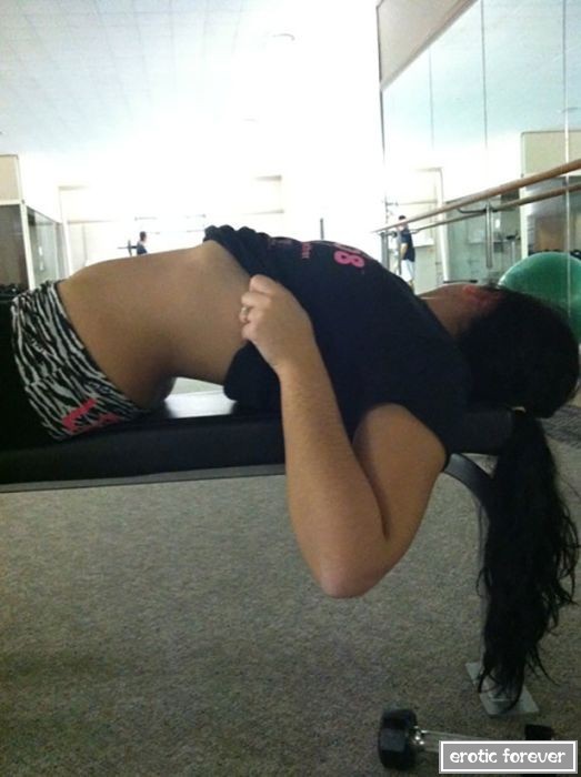 Сексуальные девушки хвастаются своим телом Сексуальные девушки хвастаются своим телом