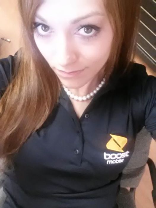 Симпатичные девушки фотографируют себя на рабочем месте. Часть 2