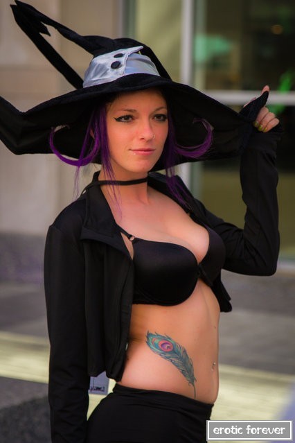 Симпатичные девушки-косплейщицы