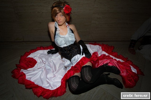 Симпатичные девушки-косплейщицы