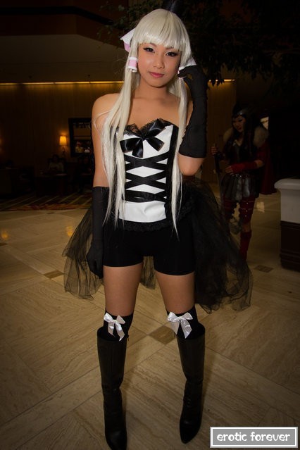 Симпатичные девушки-косплейщицы