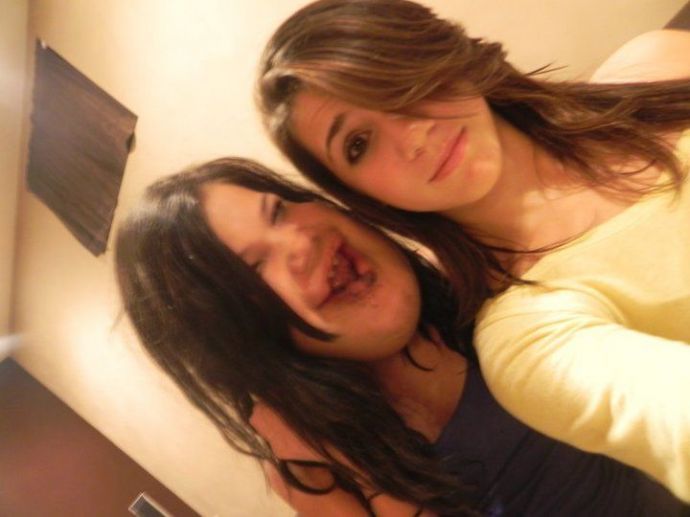 Девушка, любящая оторваться в компании подружек (жесть)