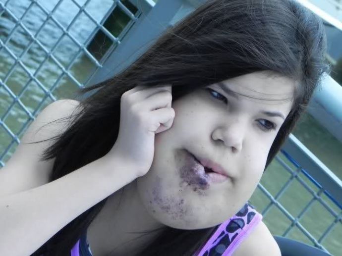 Девушка, любящая оторваться в компании подружек (жесть)