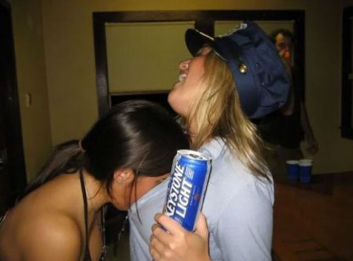 Девушки отрываются на вечеринках