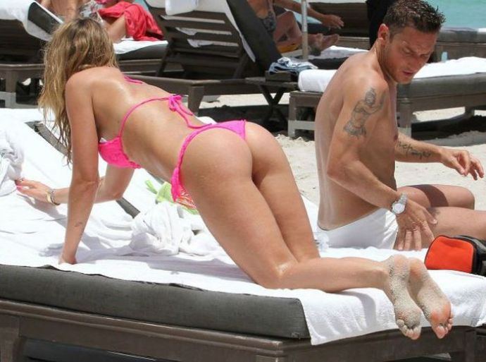 Девушки с красивыми попами