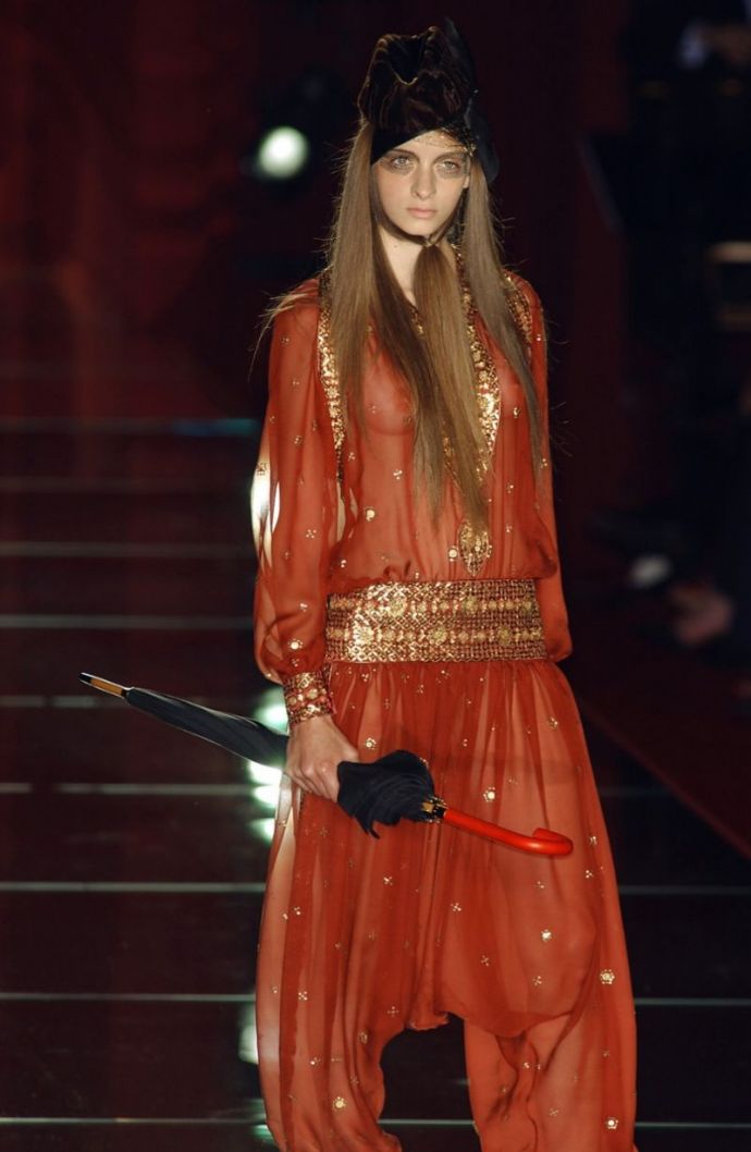 Гламурные монстры без лифчиков