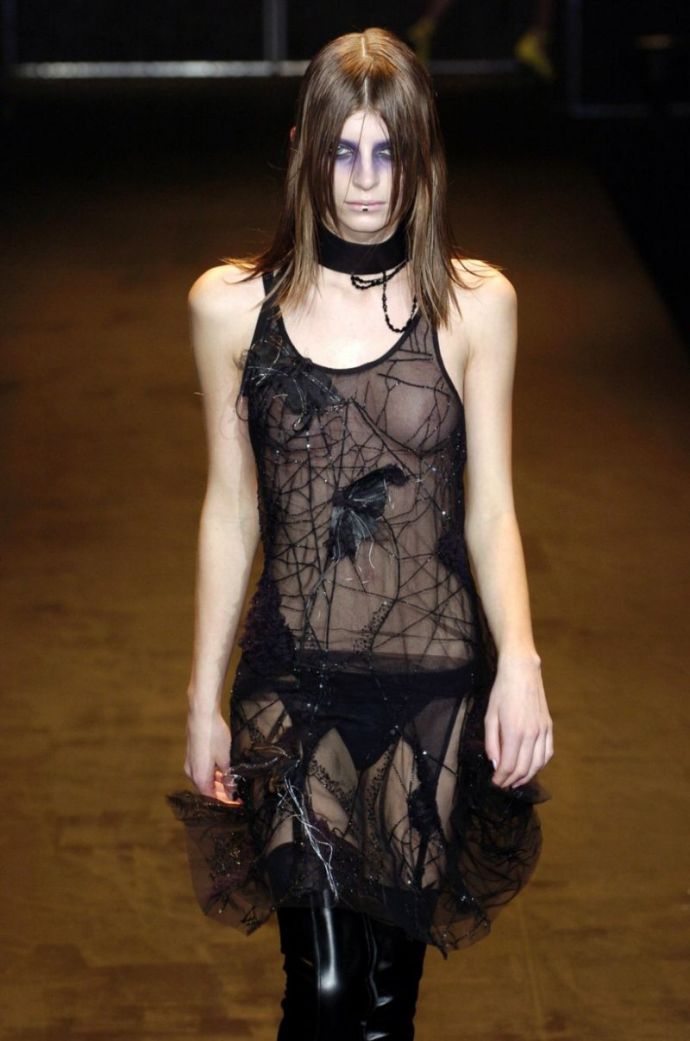 Гламурные монстры без лифчиков