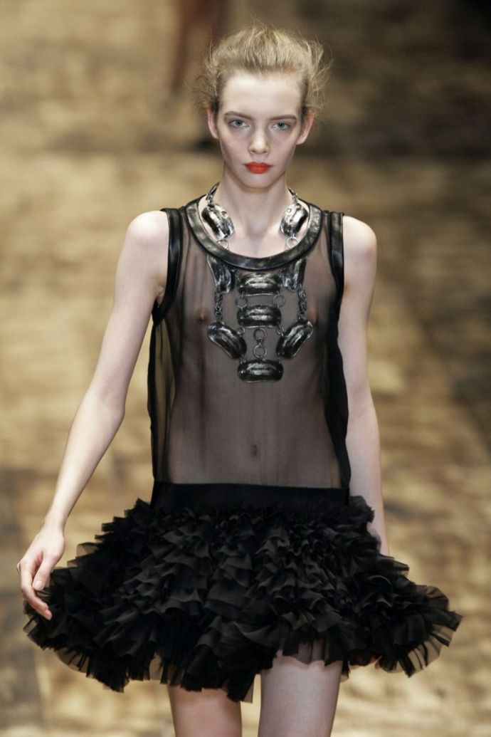 Гламурные монстры без лифчиков