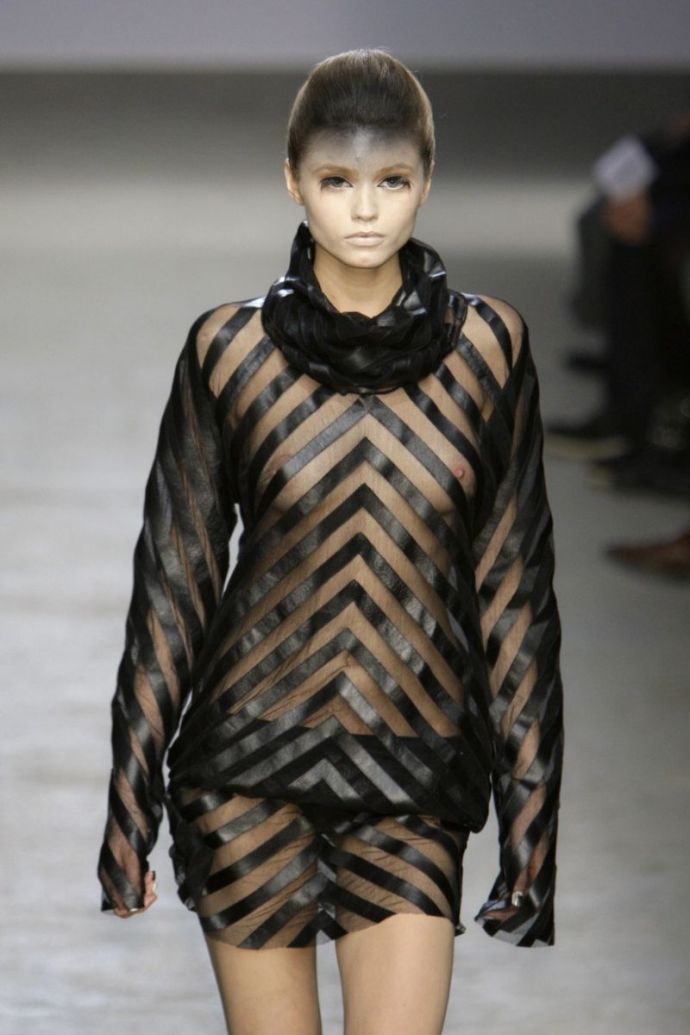 Гламурные монстры без лифчиков