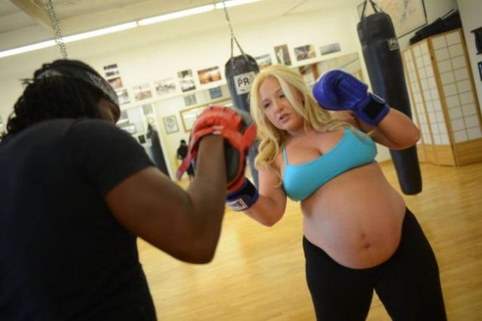 Королеву кикбоксинга ничто не остановит