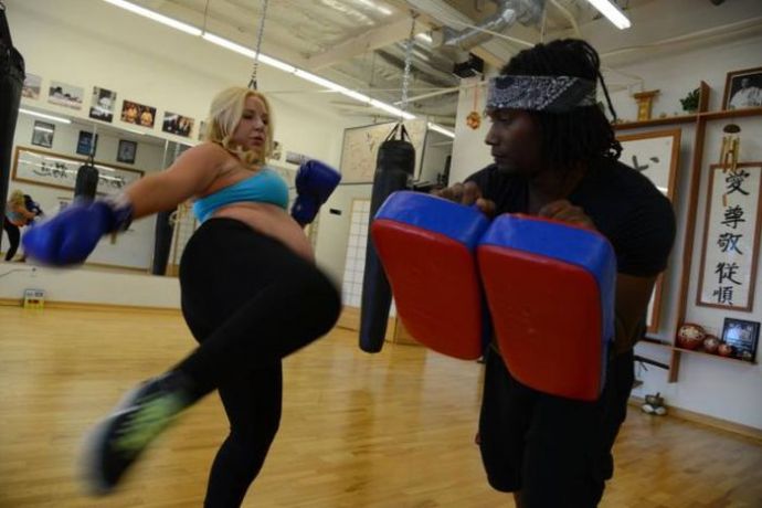 Королеву кикбоксинга ничто не остановит