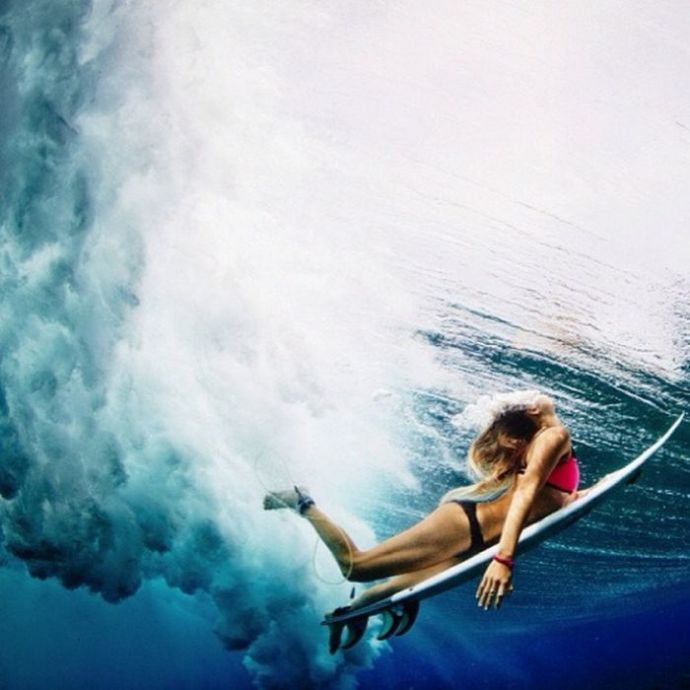 Оригинальные снимки девушек под водой