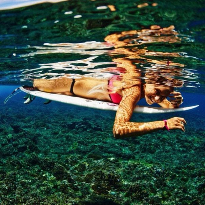 Оригинальные снимки девушек под водой