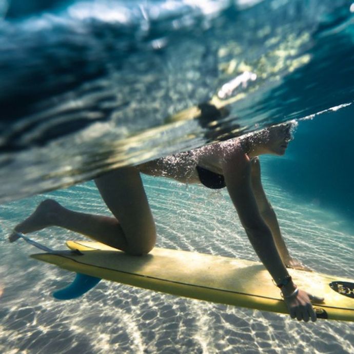 Оригинальные снимки девушек под водой