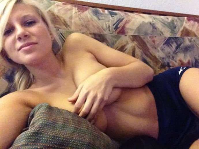 Сексуальные девчата фоткают себя