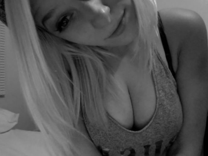 Сексуальные девчата фоткают себя