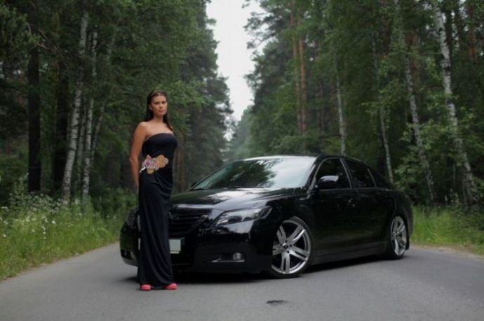 Сексуальные девушки и красивые автомобили