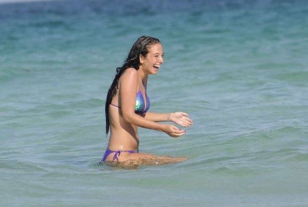 Tulisa Contostavlos – Bikini Candids in Miami