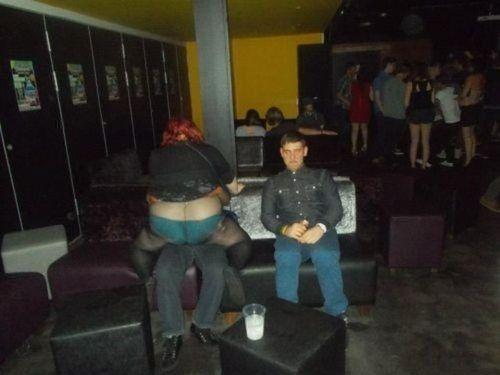 Вот бля сыкухи по писсуарам - Эроприколы