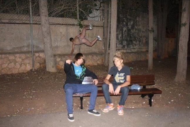 Залей мочи бабе между ног - Эроприколы