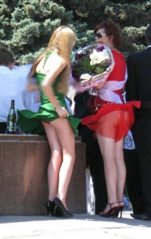 Засветы попок от порыва ветра