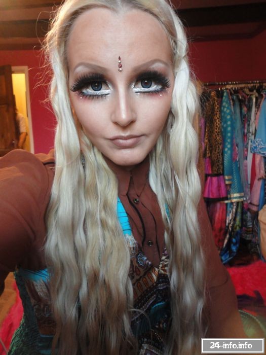 Живая кукла из Японии