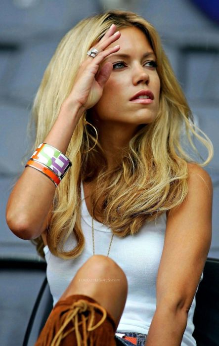 Болельщицы с чемпионатов Евро 2008-2012 Болельщицы с чемпионатов Евро 2008-2012