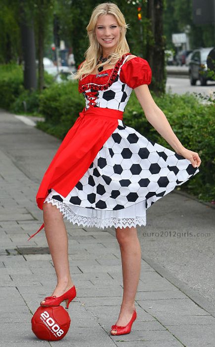 Болельщицы с чемпионатов Евро 2008-2012 Болельщицы с чемпионатов Евро 2008-2012