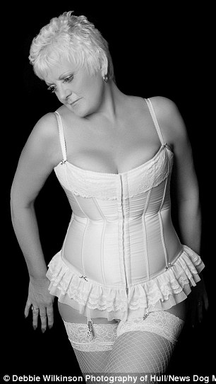 Дама в 56 лет похудела на 90 кг и снялась в откровенной фотосессии