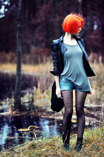 Девушки без бюстгальтеров (эротика)