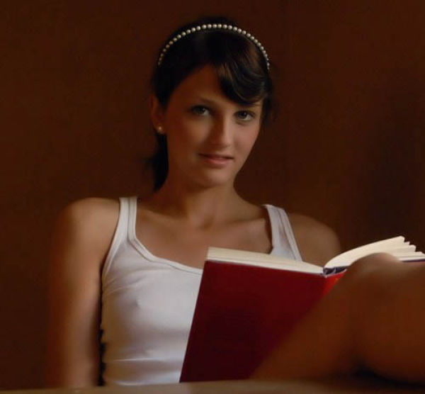 Девушки без бюстгальтеров (эротика)