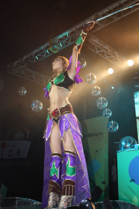 Девушки-геймеры Девушки-геймеры