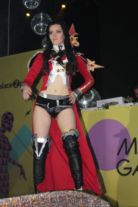 Девушки-геймеры Девушки-геймеры