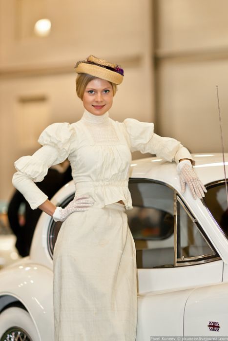 Девушки и олдтаймеры Девушки и олдтаймеры