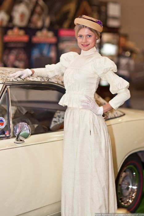 Девушки и олдтаймеры Девушки и олдтаймеры