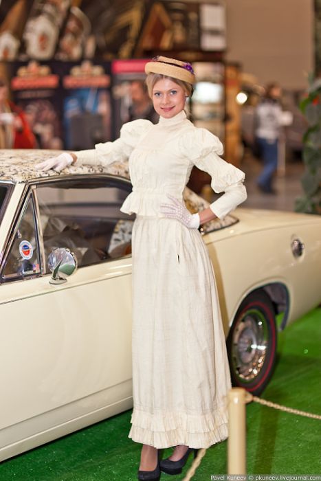 Девушки и олдтаймеры Девушки и олдтаймеры