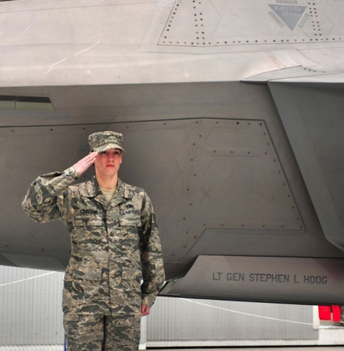 Девушки и самолеты Девушки и самолеты