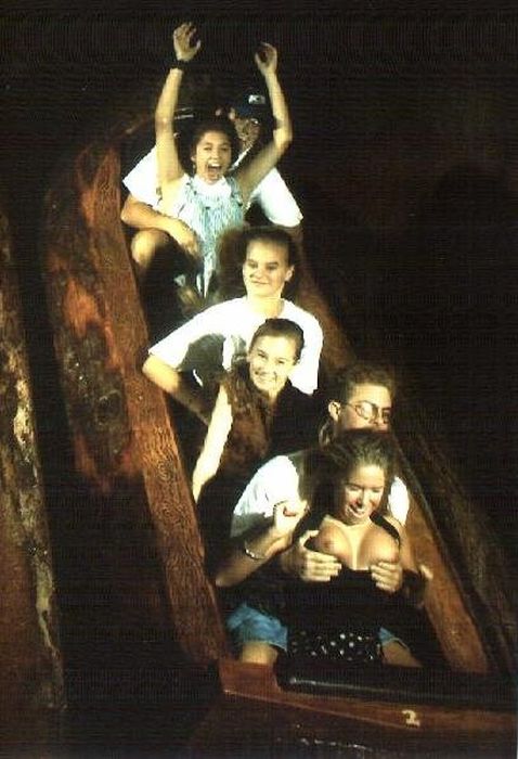 Девушки на американских горках Девушки на американских горках