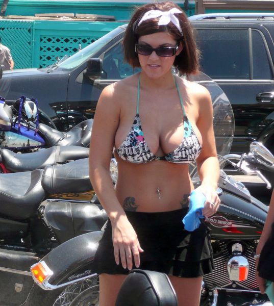 Девушки с большим размером груди (эротика)