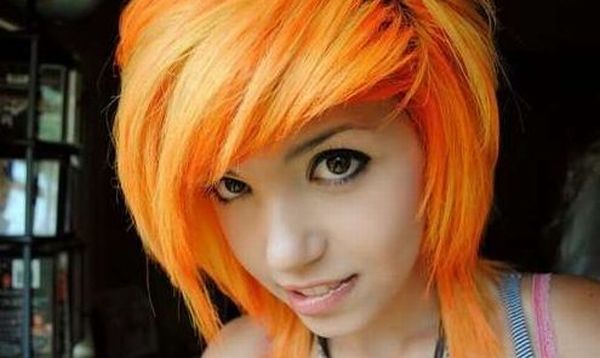 Девушки с цветными волосами