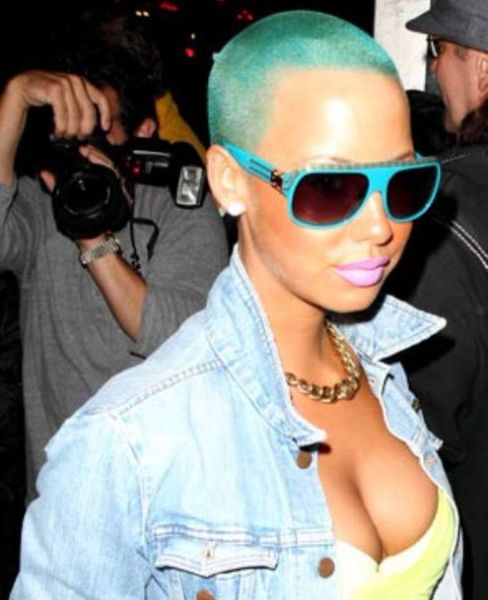 Девушки с цветными волосами